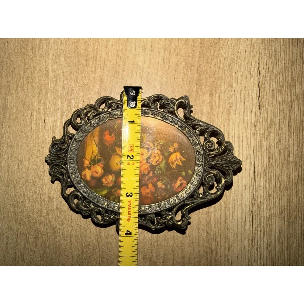 Vintage Oval Picture FLORAL Victorian Metal Frame wall Hanging